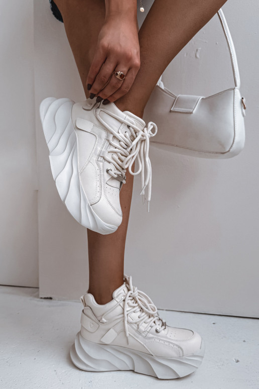 Scarpe modello sneakers Femminile pelle naturale GOE SS2N4037 Zgaszona Biel