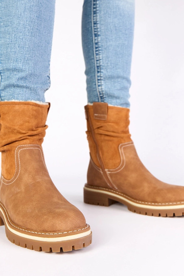 Stivaletti marroni caldi...