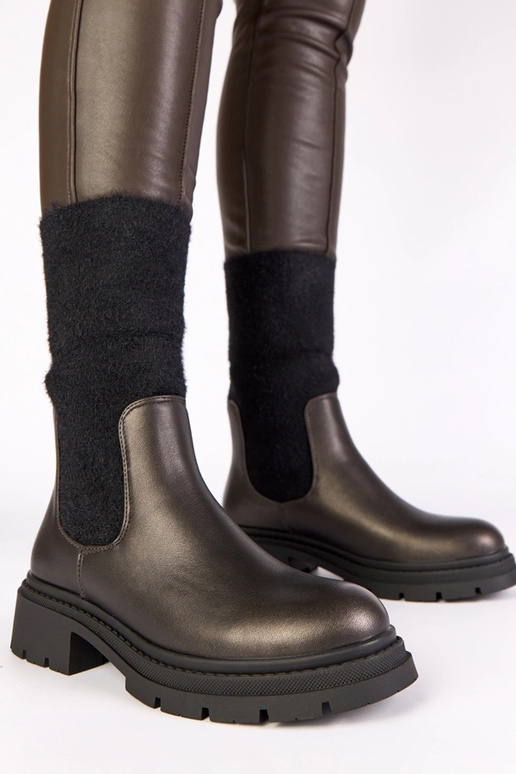 Stivaletti grigi con inserto elastico...