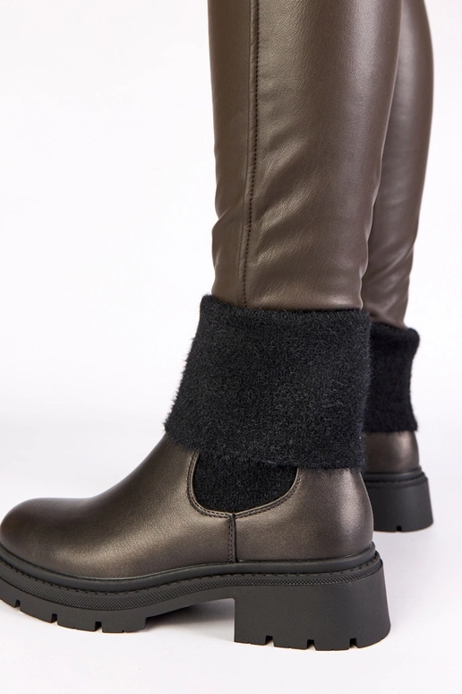 Stivaletti grigi con inserto elastico...