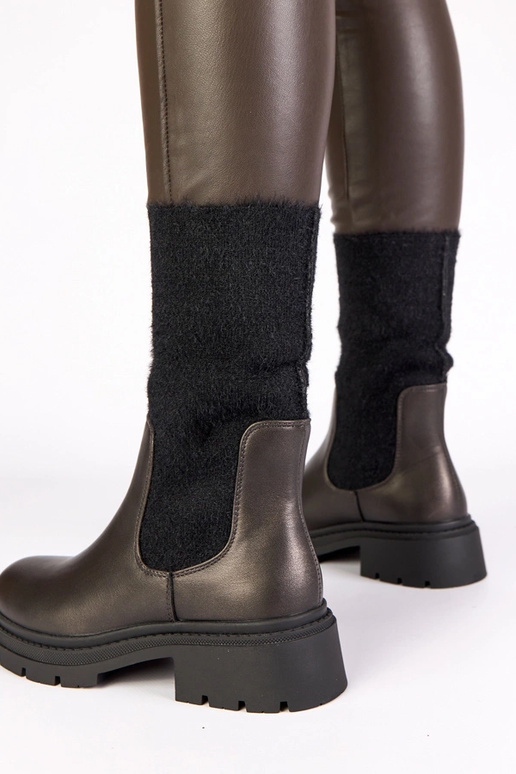 Stivaletti grigi con inserto elastico...