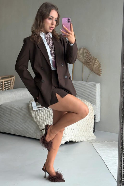 Décolleté con piume e tacco aperto color cioccolato Belice