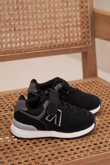 Scarpe sportive per bambini nere con chiusure adesive Galisse