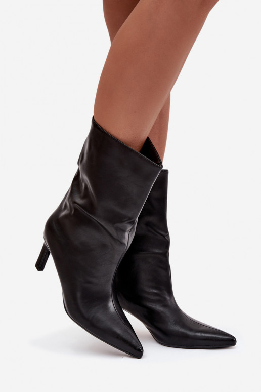 Un modello convincente Stivali da donna con tacchi sottili in ecopelle colore nero Norell