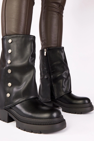 Stivaletti neri con gambale...