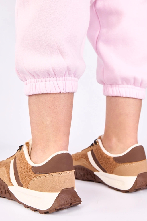 Sneakers marroni calde con pelliccia...