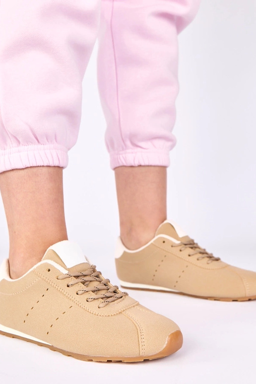 Sneakers color sabbia con accento...