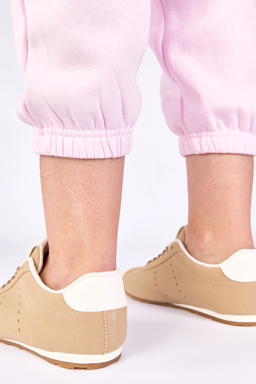 Sneakers color sabbia con accento...