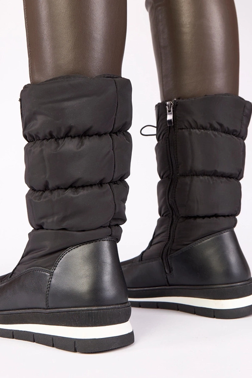 Stivali da neve neri con tacco basso...