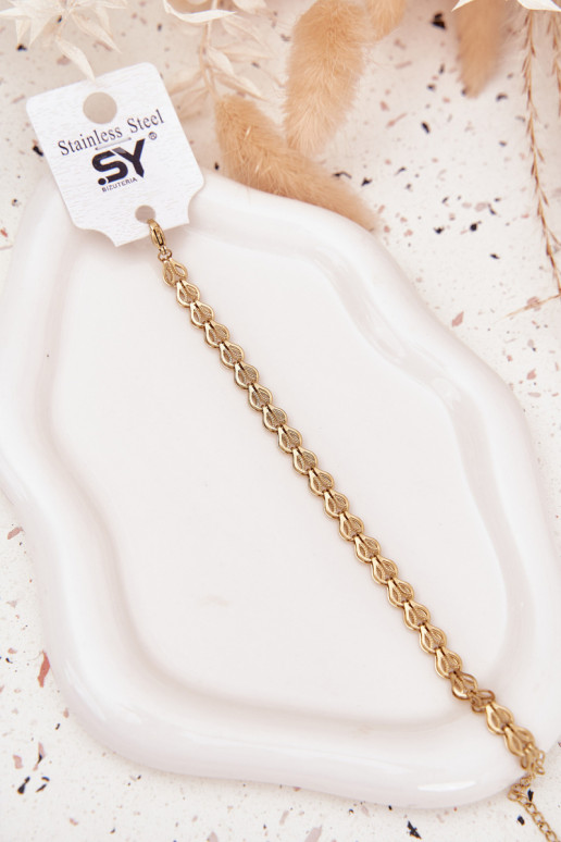 Un braccialetto Realizzato in acciaio chirurgico colore dorato