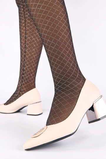 Scarpe da donna color sabbia con tacco decorate con zirconi Merla
