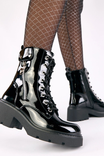 Stivaletti neri laccati con... 2