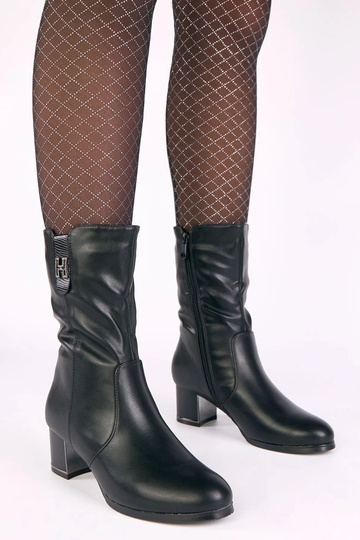 Stivaletti neri foderati...