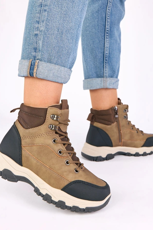 Stivali beige scuro con plateau Briana