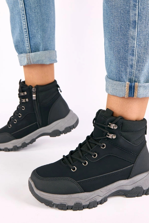 Stivali neri con plateau Briana