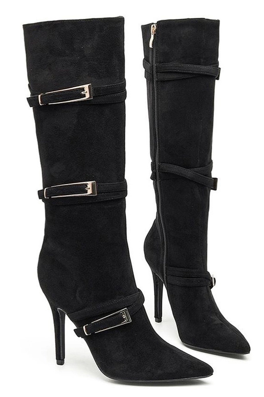 Stivali lunghi neri con tacco sottile...