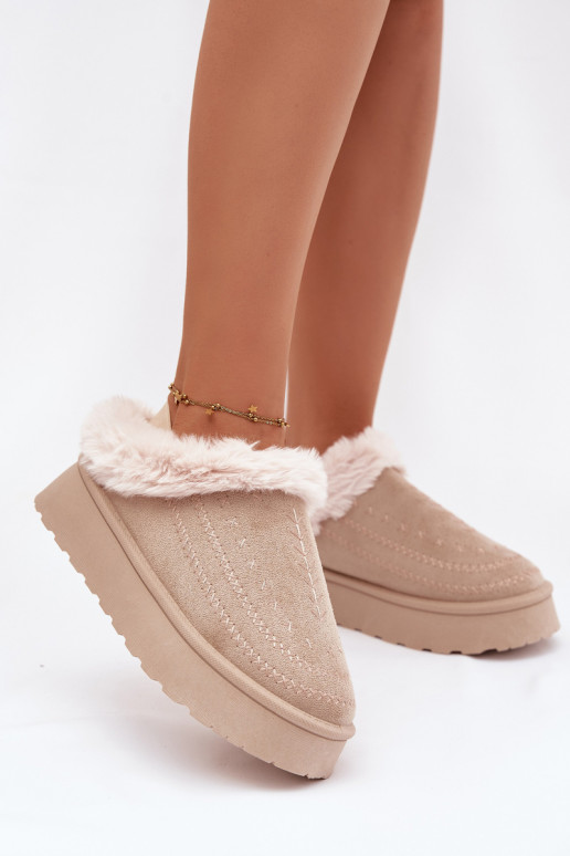 Stivali da neve Femminile con una piattaforma con una pelliccia I Przeszyciami colore avorio Arelina