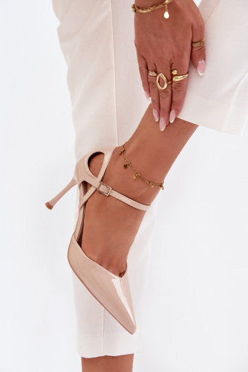 con effetto vernice scarpe col tacco alto con cinghie beige Tarilin