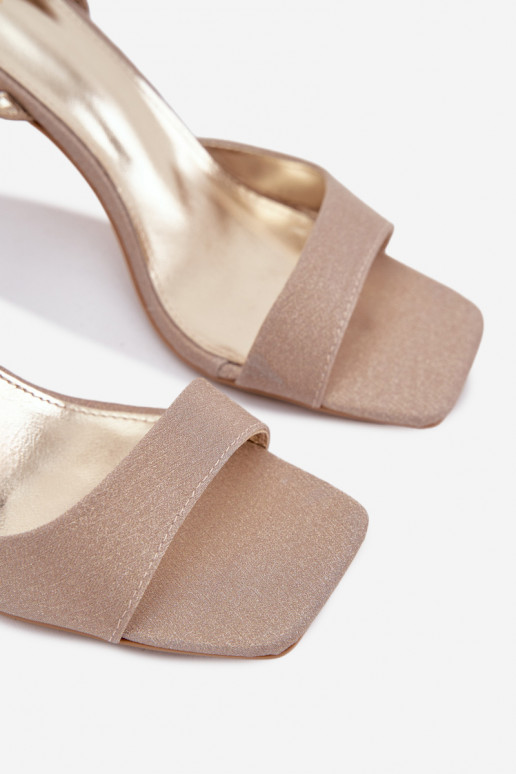 Sandali con tacco sottile e luccichio, colore oro Brisora