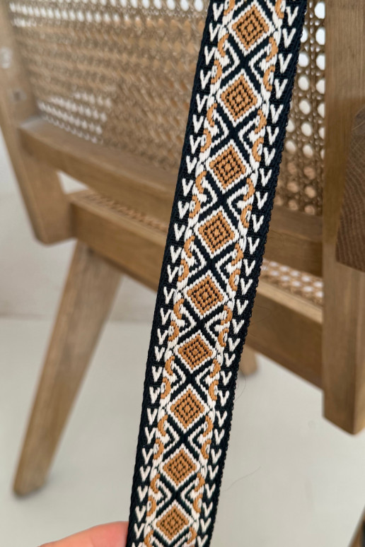 Una piccola borsetta con tacchi decorati Big Star OO574091 nero