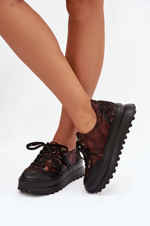 Pelle Scarpe modello sneakers Femminile con una piattaforma Deveciejka 06562-25 CzekoladoAe