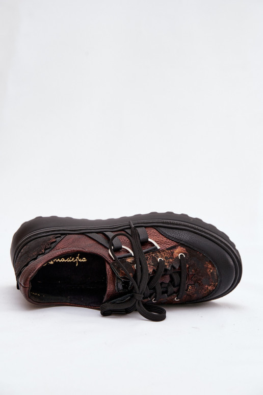 Pelle Scarpe modello sneakers Femminile con una piattaforma Deveciejka 06562-25 CzekoladoAe