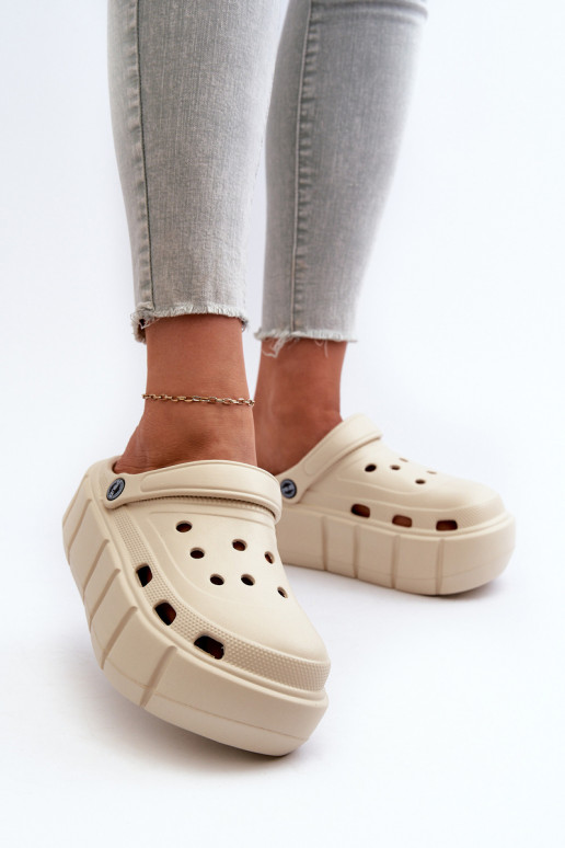 Pantofole leggere Pantofole da donna con una piattaforma beige Itubia