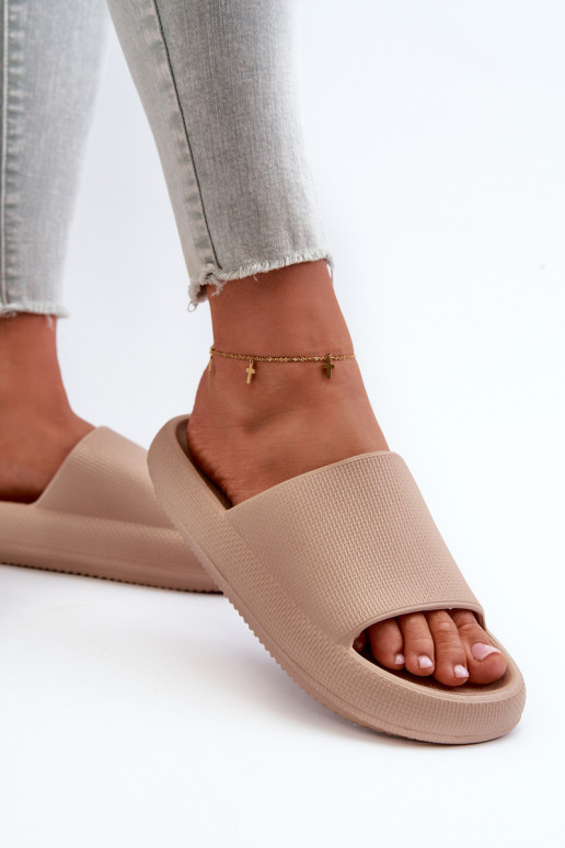 Femminile Pantofole in schiuma leggera Su una suola spessa beige Querceria