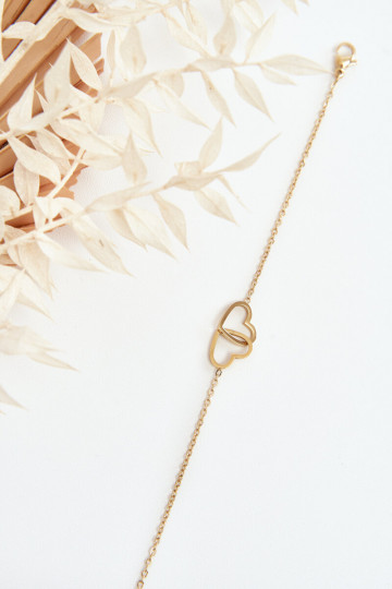 Un braccialetto Con I Cuori colore dorato 2