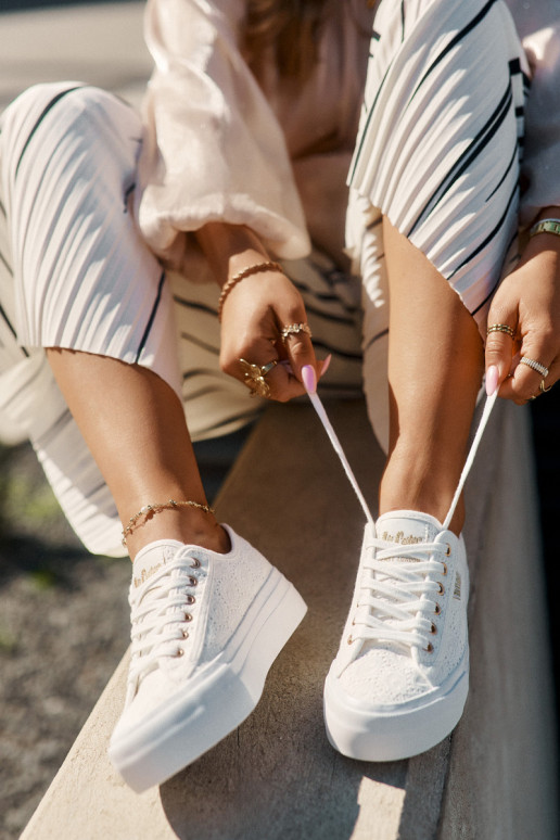 Scarpe per il tempo libero con pizzo Lee Cooper LCIN-25-31-3438L Colore bianco