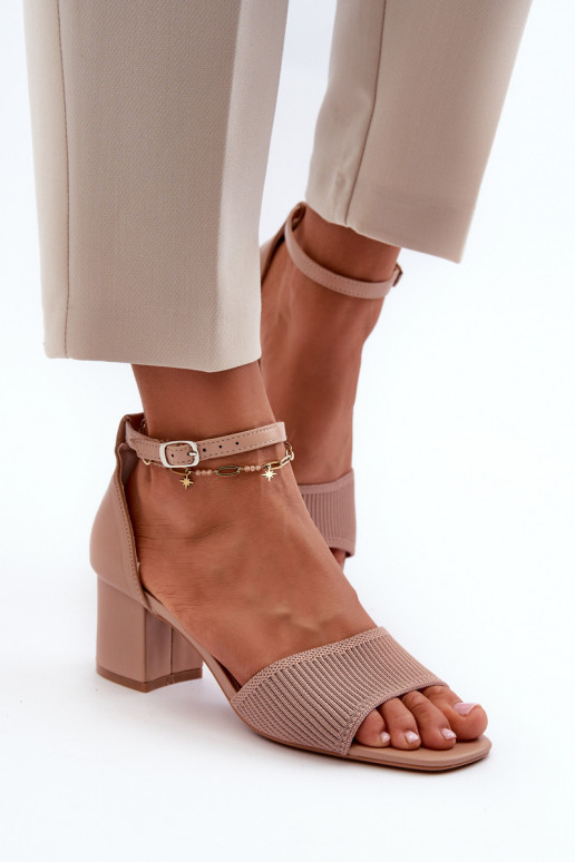Sandali con tacco alto da donna beige Desvia