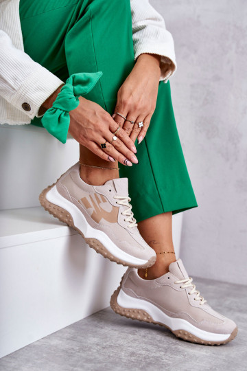 Femminile scarpe da ginnastica con cinghie beige Tolea