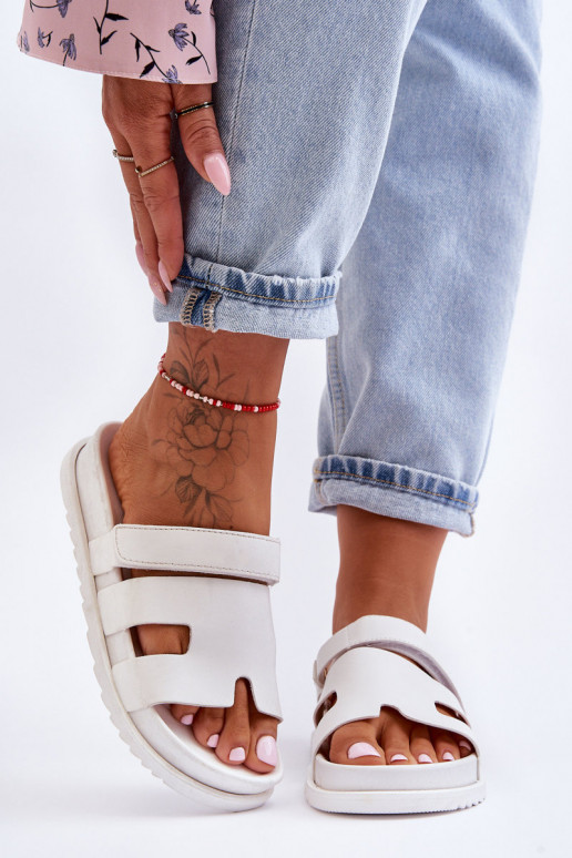 Elegantello classico Pantofole da donna Colore bianco Molie