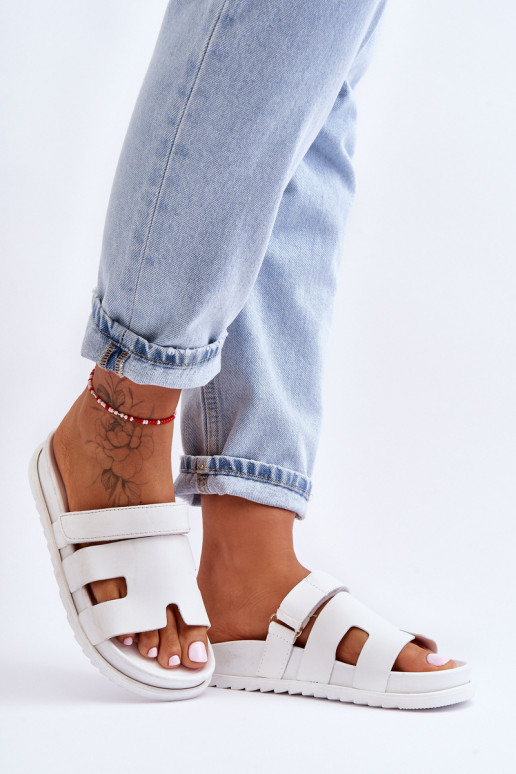 Elegantello classico Pantofole da donna Colore bianco Molie