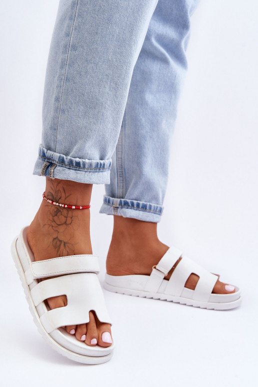 Elegantello classico Pantofole da donna Colore bianco Molie