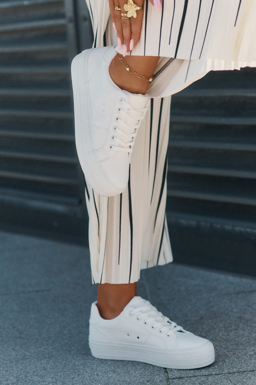 Eko Pelle Scarpe per il tempo libero con una piattaforma Big Star RR274298 Colore bianco