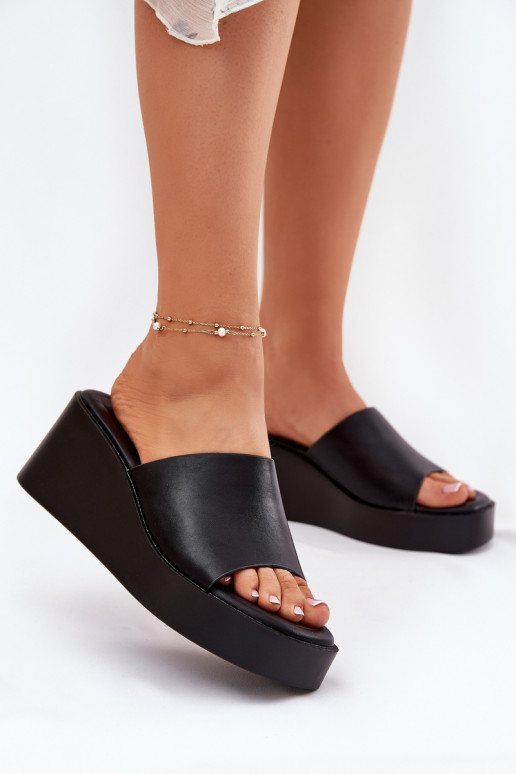 Pantofole da donna Su un cuneo Eko Pelle colore nero Obenae