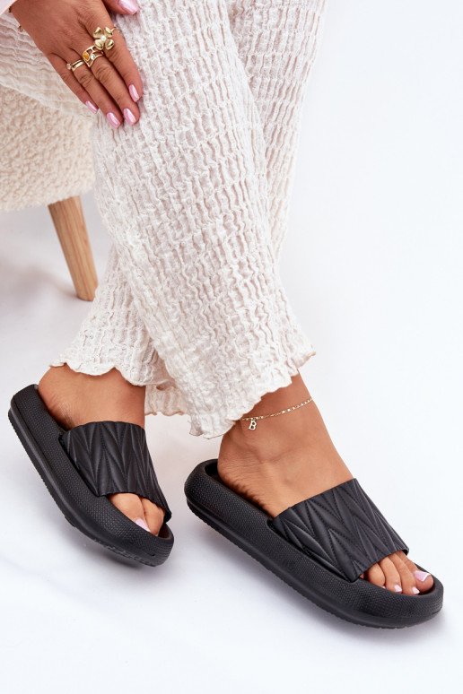 Pantofole da donna Pantofole leggere con una piattaforma colore nero Vanesha