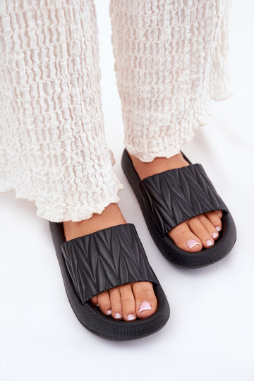 Pantofole da donna Pantofole leggere con una piattaforma colore nero Vanesha 2