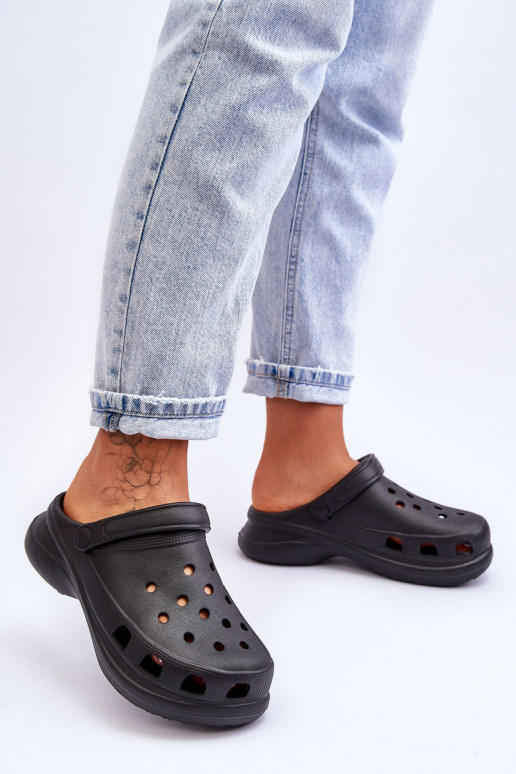 Pantofole in schiuma Crocs con suole massicce alla moda colore nero Katniss