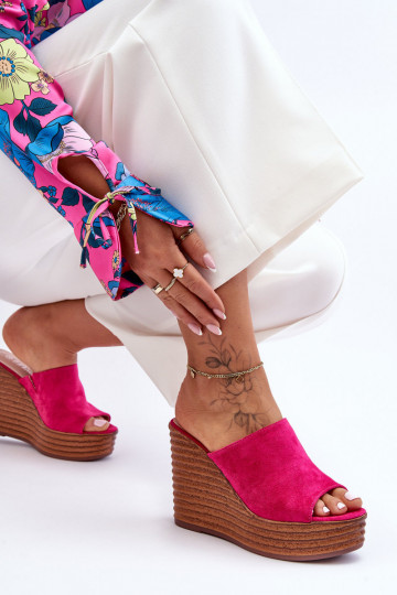 Pantofole leggere con una piattaforma colore rosa Good Vibe 2