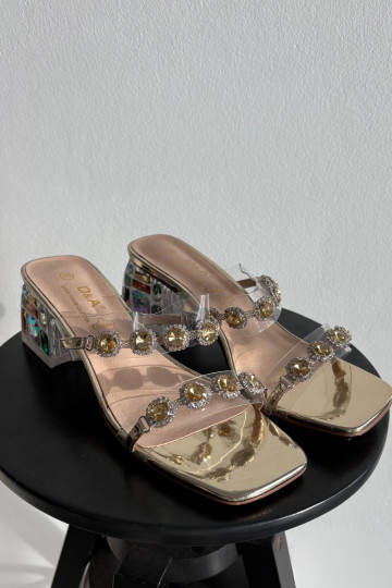 Ciabatte da donna con dettagli brillanti D&A MR1037-02, color oro 2