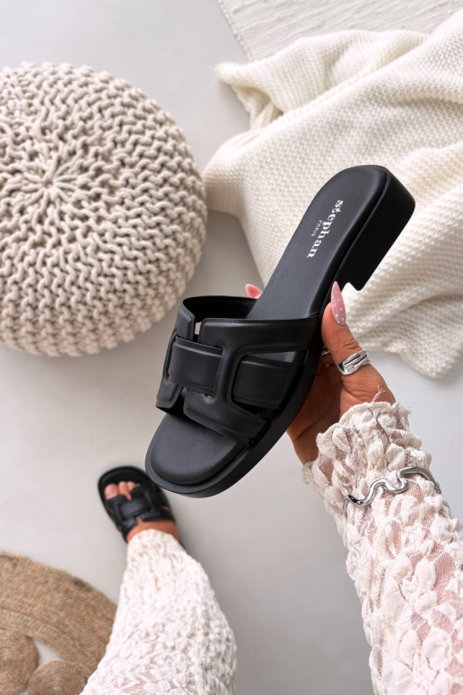 Pantofole da donna con tacchi larghi colore nero Lorania