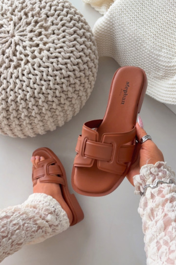 Pantofole da donna con tacchi larghi colore marrone Lorania