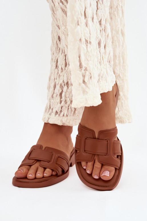 Pantofole da donna con tacchi larghi colore marrone Lorania