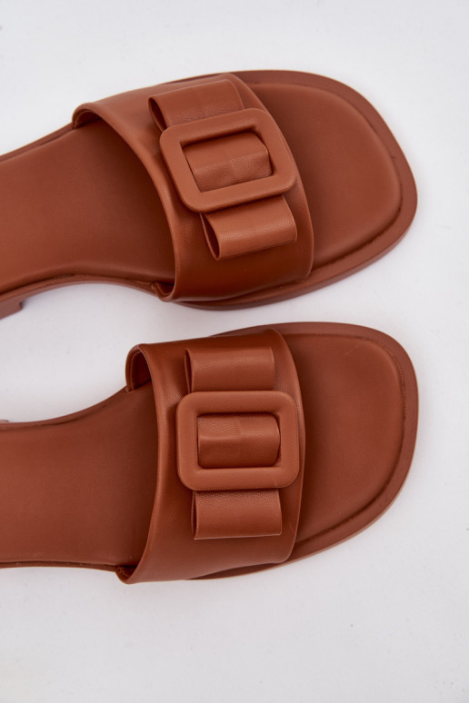 Pantofole da donna con tacchi larghi con fibbie colore marrone Melivra