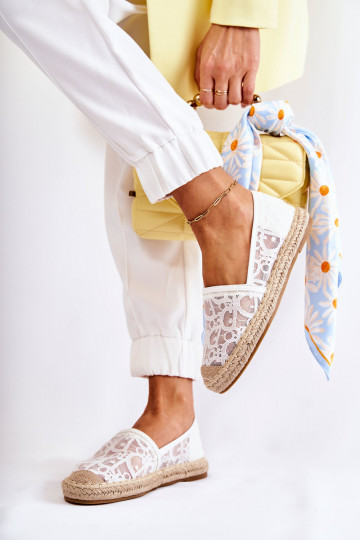 Elegantello classico Femminile espadrillas con elementi traforati Colore bianco Catris 2