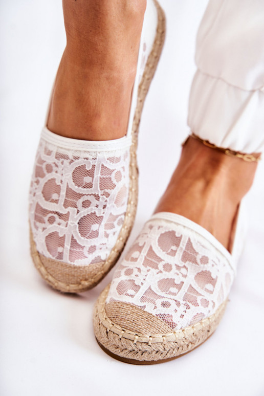 Elegantello classico Femminile espadrillas con elementi traforati Colore bianco Catris