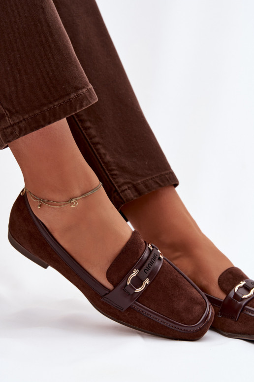 Mocassini da donna con elementi decorativi, colore cioccolato Evelora