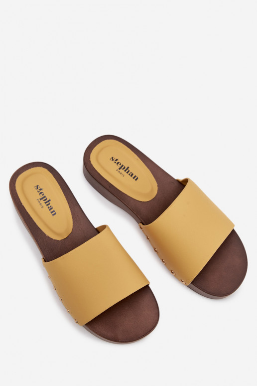 Pantofole da donna con rivetti colore giallo Terissa